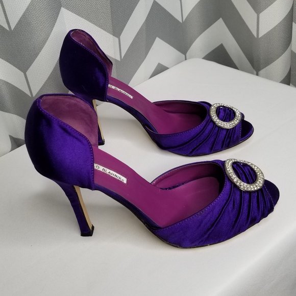 manolo blahnik purple heels